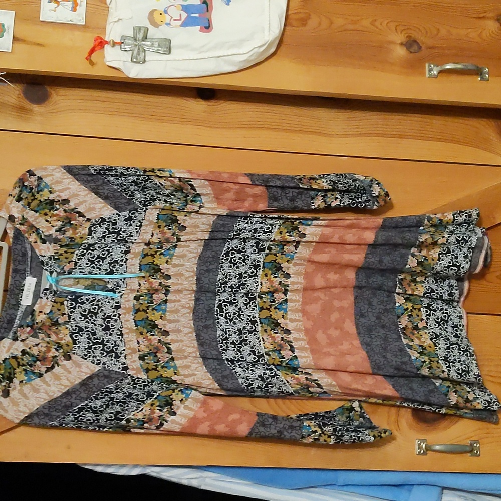 Velzera Medium Tunic Top
